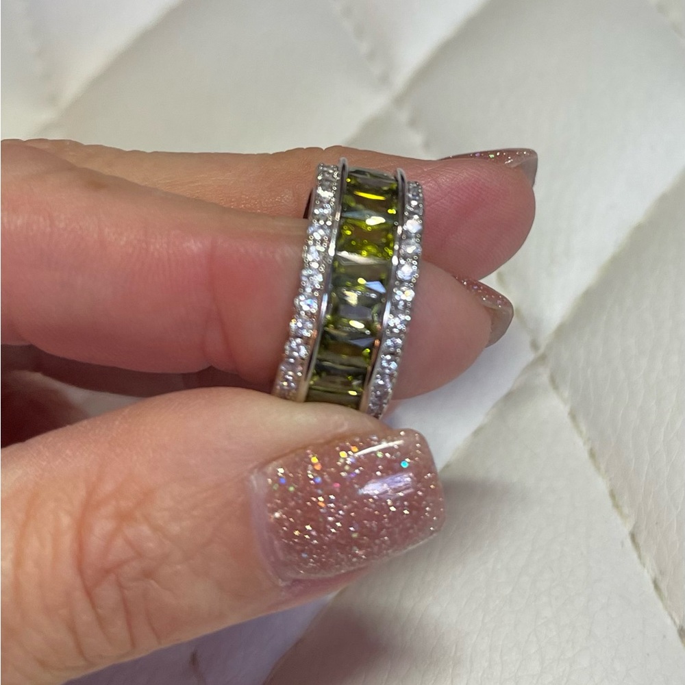 Silver and Peridot Colored Crystal Ring Size 7.5